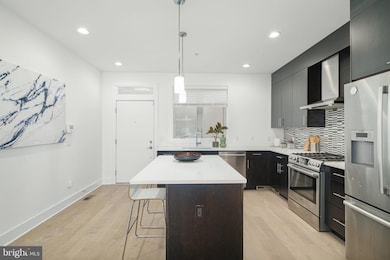 740 S Columbus Blvd unit 6, Philadelphia, PA 19147 - photo 4