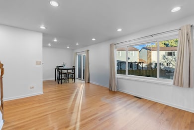 671 Cedarwood Ct unit 2, Wheeling, IL 60090 - photo 7