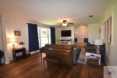 1311 Holloway Dr, Texarkana, TX 75503 - photo 5