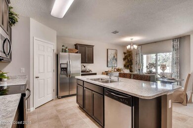 The Cali-small-007-11-Kitchen-666x445-72