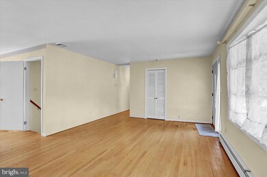 3211 Mannerchor Rd, Temple, PA 19560 - photo 3