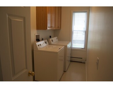 27 Haynes St unit 3, Worcester, MA 01603 - photo 3