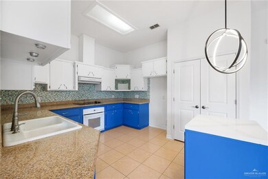 604 E Beech St, Pharr, TX 78577 - photo 7