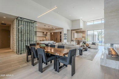 007_Dining to Great Room