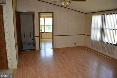 5647 Flickerville Rd, Warfordsburg, PA 17267 - photo 2