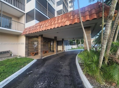 4164 Inverrary Dr unit 406, Lauderhill, FL 33319 - photo 2