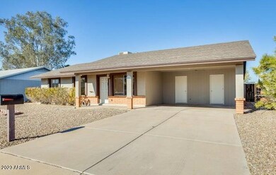 2536 E Commonwealth Cir, Chandler, AZ 85225 - photo 5