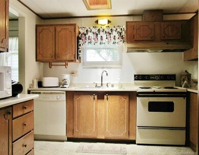 101 Cumberland Dr unit 9, Hendersonville, NC 28792 - photo 5