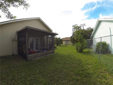 9138 Bedford Dr, Boca Raton, FL 33434 - photo 5