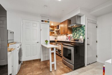 199 Prospect St unit 1, Cambridge, MA 02139 - photo 3