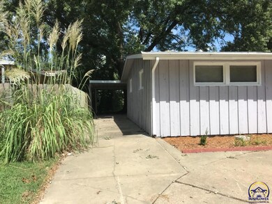 1406 SW Cornwall St, Topeka, KS 66611 - photo 2