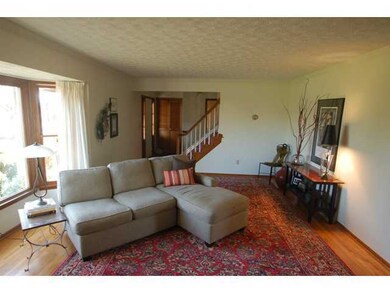 5571 Linworth Rd, Columbus, OH 43235 - photo 6