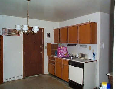 2759 Roxbury Road - Abbott Realty
