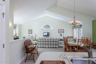 005-photo-living-room-6892769
