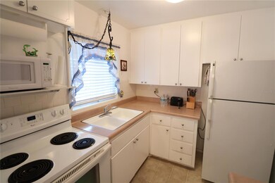 Extra tall cabinets in the kitchen
