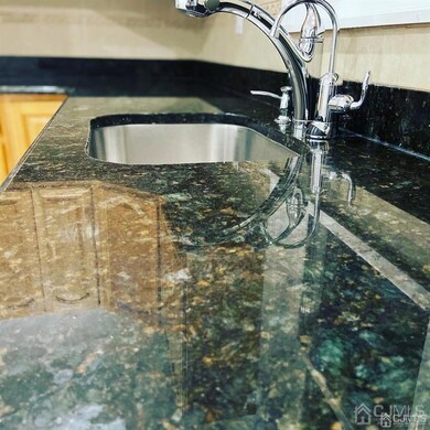 561 Walnut St unit 1, Elizabeth, NJ 07201 - photo 3