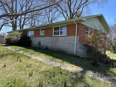 266 Shelton Rd, Manchester, TN 37355 - photo 4