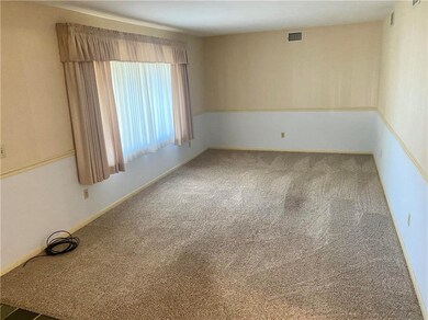 1045 Deer Run Ln, Slatington, PA 18080 - photo 7