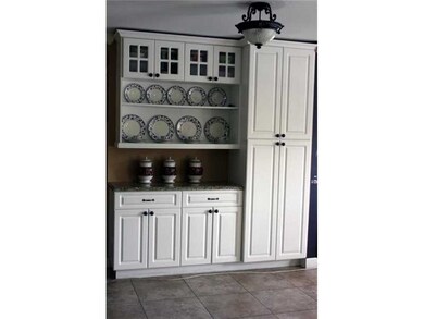 16550 Royal Poinciana Ct, Weston, FL 33326 - photo 5