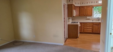 628B Begonia St SE, de Motte, IN 46310 - photo 6