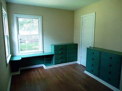 3105 13th St, Columbus, IN 47201 - photo 5