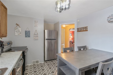 101 Douglas Ave, Liverpool, NY 13088 - photo 7