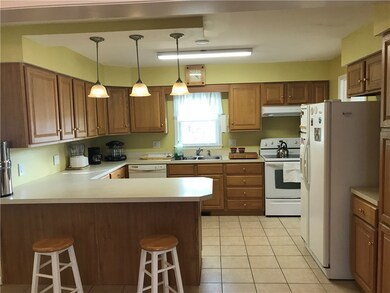 115 Lark Ln, Tiverton, RI 02878 - photo 5