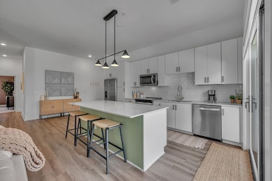 542 Southgate Ave unit 303, Nashville, TN 37203 - photo 7