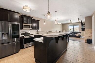 810 S Dixie Dr - www.lystpros.com13