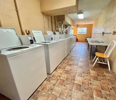 Kensington Club unit 322B, Hialeah, FL 33012 - photo 3