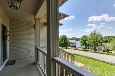 02_ChatugaWay_228_FrontPorch
