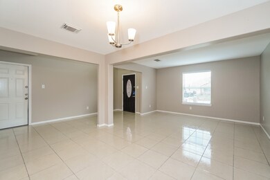 7931 Evergreen Terrace Ln, Houston, TX 77040 - photo 4