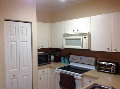 6485 Catalina Ln, Tamarac, FL 33321 - photo 4