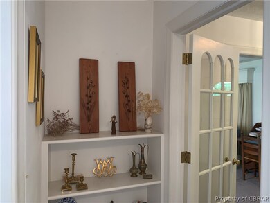 Hallway to Foyer and Living - Nice Accents and Bui