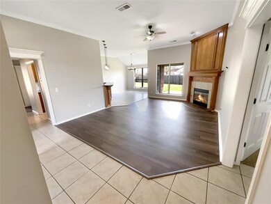 904 NE 26th Ct, Moore, OK 73160 - photo 3