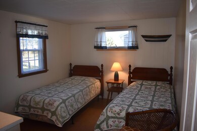 1 br twins