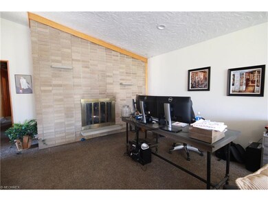 5545 E Lake Rd, Sheffield Lake, OH 44054 - photo 7