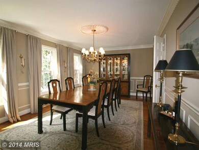 11939 Riders Ln, Reston, VA 20191 - photo 2