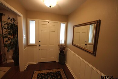 706 706 Trenton Dr, Tyler, TX 75703 - photo 4