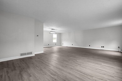 4940 Brewster Dr, Columbus, OH 43232 - photo 6