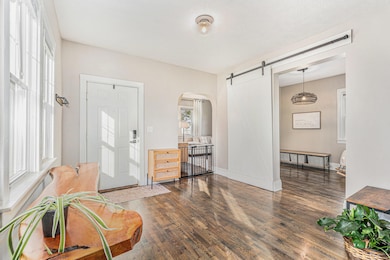 1046 Pulawski St SW, Grand Rapids, MI 49504 - photo 4