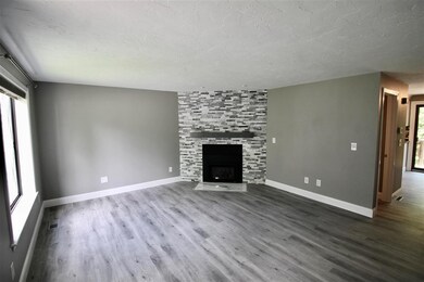 23 Vanden Rd, MerriMacK, NH 03054 - photo 2