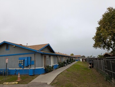 1017 N Crystal Ave unit 1, Fresno, CA 93728 - photo 2