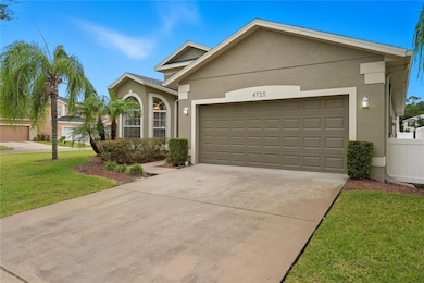 4725 Ruby Red Ln, Kissimmee, FL 34746 - photo 3