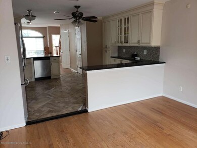 6781 Hylan Blvd, Staten Island, NY 10309 - photo 5