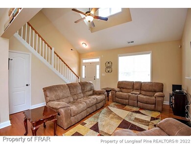 813 Falling Creek Ln, Fayetteville, NC 28304 - photo 4