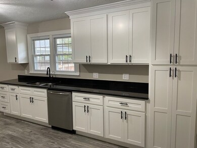 611 Henley St, Manchester, TN 37355 - photo 7