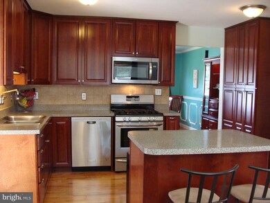 809 Geis Cir, Glen Burnie, MD 21061 - photo 7