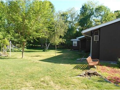 19 Floral Cir, Waltham, MA 02452 - photo 2