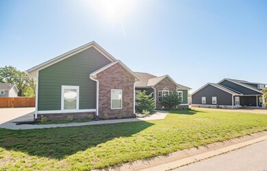 378 Golden Ln, Poplar Bluff, MO 63901 - photo 2